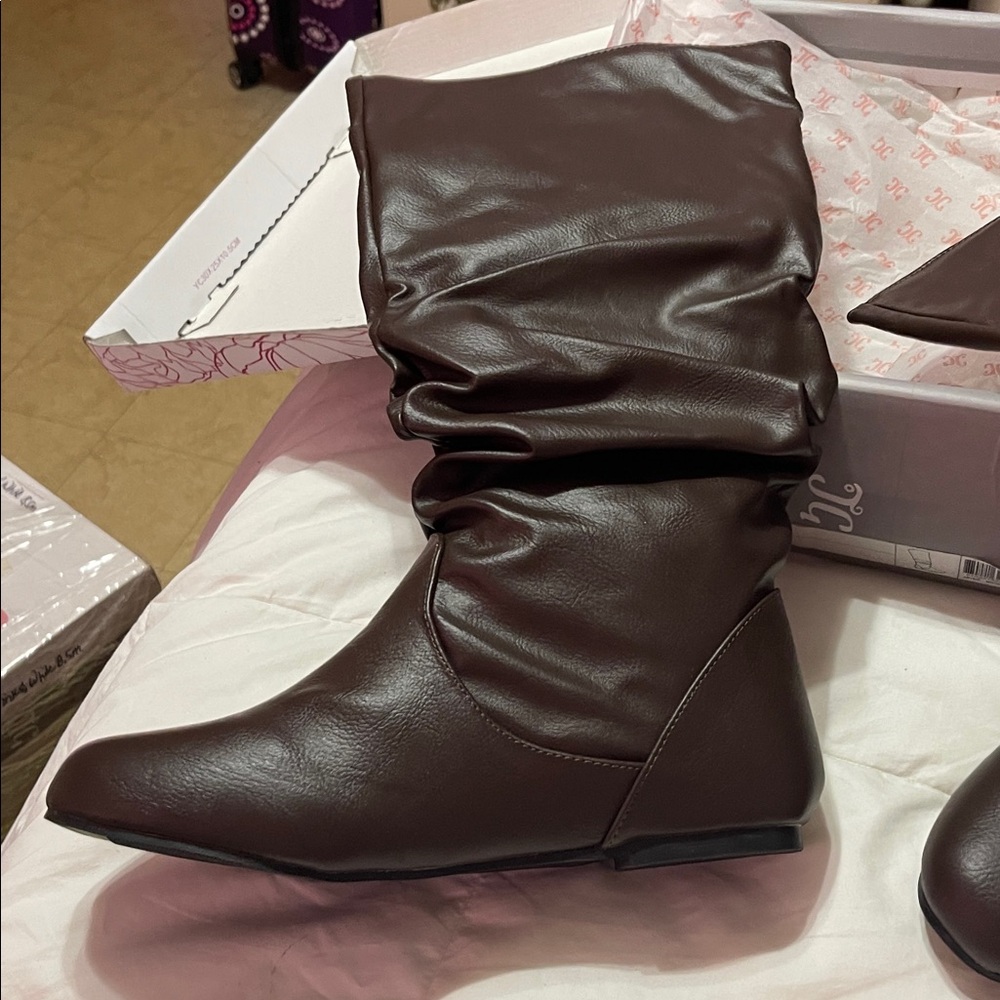 Elegant Over the Knee Brown Boots - Picture 2 of 10